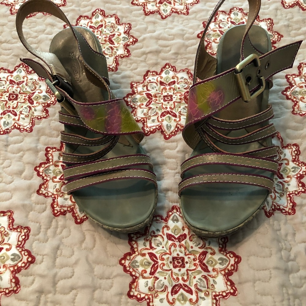 Spring Step  wedges, 39